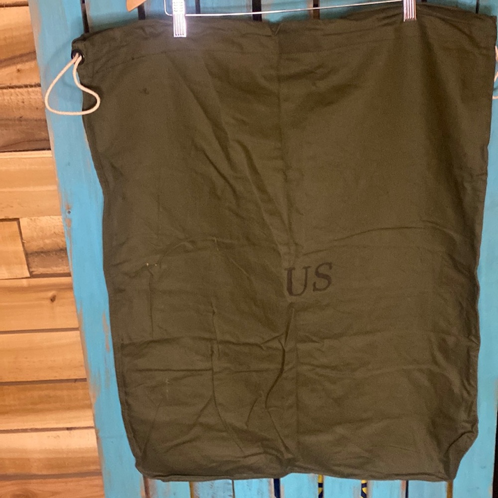 Vintage 80s US Army barrack bag Olive drab OD107 24”x31” drawstring